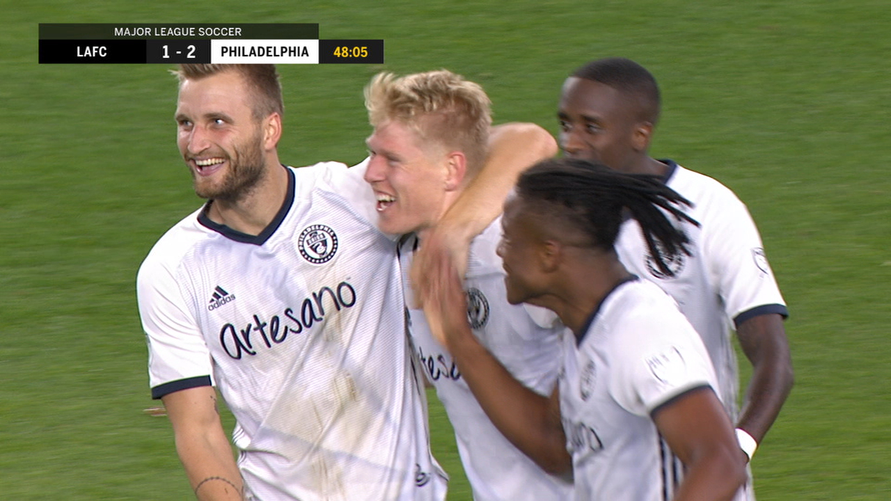 Jakob Glesnes drills free kick from 35 yards out for insane Philadelphia Union goal