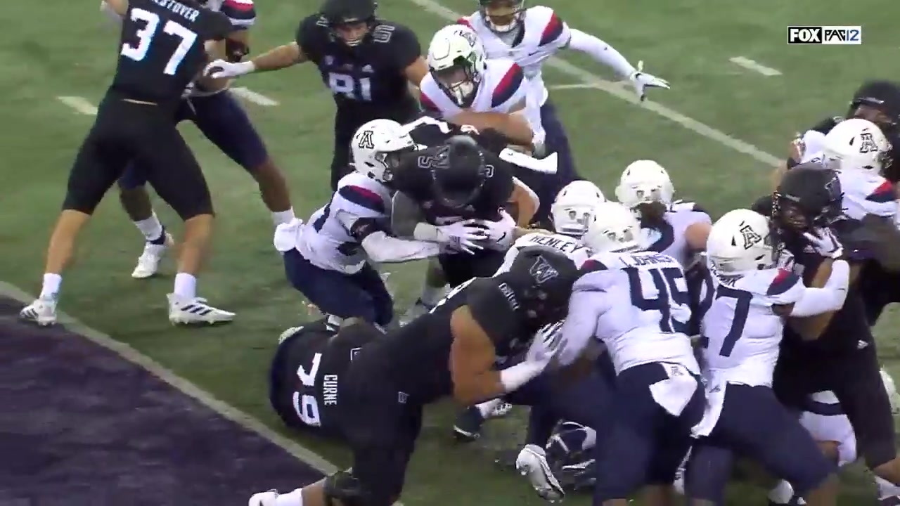 Washington strip-sack sets up one-yard TD run to take 17-0 lead over Arizona
