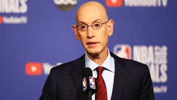 Shannon Sharpe doesn't agree with the NBA’s one-year ban of the Warriors investor who shoved Lowry