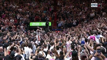 Dwyane Wade addresses Heat Nation one final time after his last home game