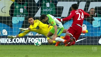 VfL Wolfsburg vs. Bayern Munich | 2017-18 Bundesliga Highlights