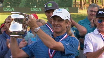 David Toms talks with Curtis Strange after winning the 2018 U.S. Senior Open