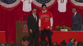 Los Angeles Angels introduce Shohei Otani