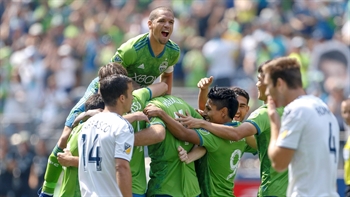 Seattle Sounders hang five goals on slumping LA Galaxy | 2018 MLS Highlights