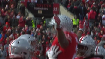 J.T. Barrett connects with J.K. Dobbins for the 8-yard touchdown reception, Buckeyes up 28-0