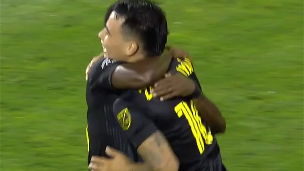 Lucas Zelarayan with an amazing strike to lead the Columbus Crew 1-0 over the Philadelphia Union