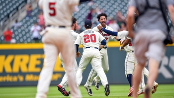 Braves LIVE To Go: Dansby Swanson caps improbable comeback as Braves edge Marlins