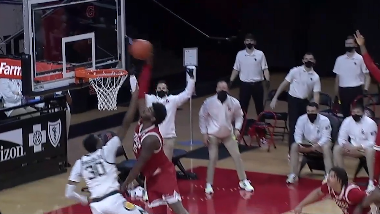 Myles Johnson posterizes Marcus Bingham Jr. putting Rutgers up 53-30 on Michigan State