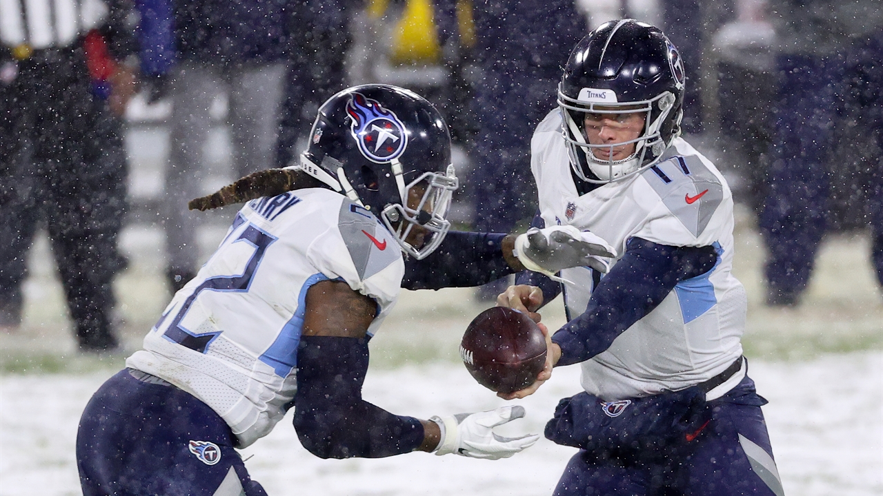 Cousin Sal takes the underdog Texans to defeat Titans in Week 17: 'It's gonna be close' | FOX BET LIVE