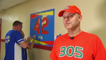Marlins organization takes part in Give Miami Day
