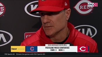 David Bell tips his cap to Daniel Descalso, Kyle Hendricks