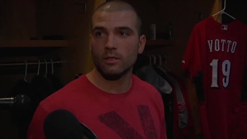 Votto reacts to being ejected