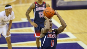 Bennedict Mathurin throws down dunk, scores first seven points for Arizona vs. Oregon