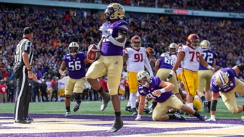 No. 17 Washington cruises past No. 21 USC behind explosive second-half plays