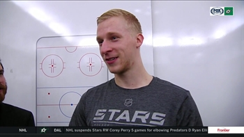 Esa Lindell helps Stars beat Red Wings with 3 Assists