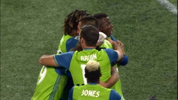 Clint Dempsey gives Seattle a 1-0 lead vs. Vancouver | 2017 MLS Playoff Highlights