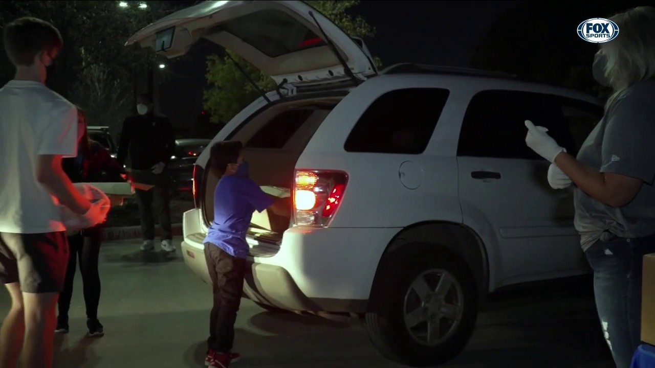 Rangers Provide 200 Meals in Preparations for the Holidays | Rangers Insider Offseason Edition