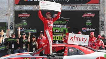 Ryan Preece wins at Bristol, claims $100k Dash 4 Cash bonus | 2018 NASCAR XFINITY SERIES | FOX NASCAR