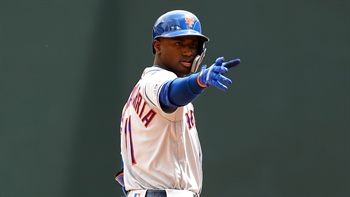 Braves sign veteran shortstop Adeiny Hechavarría