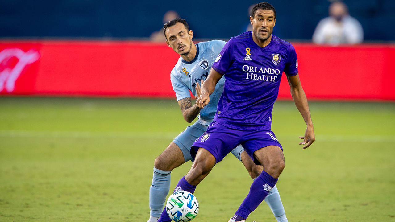 Tesho Akindele scores for Orlando City to put them ahead 1-0 on Sporting KC