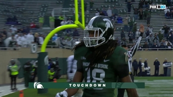 Brian Lewerke completes pass to Felton Davis III for the 33-yard touchdown