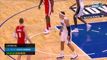 Mic’d up: Aaron Gordon hypes up Magic while rocking headband vs. Wizards