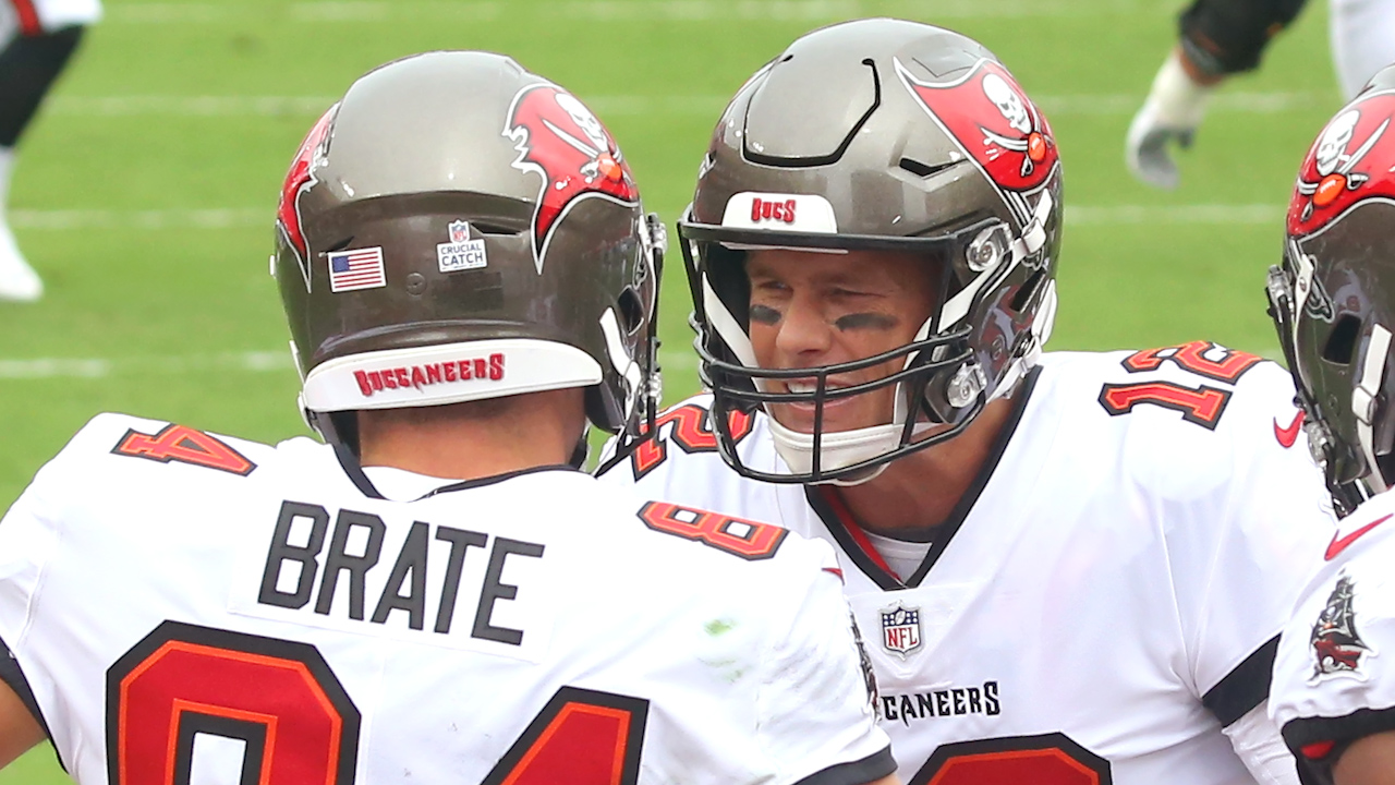Tony Gonzalez on Brady's 5-TD performance & Dak's Cowboys upset loss to Browns | THE HERD