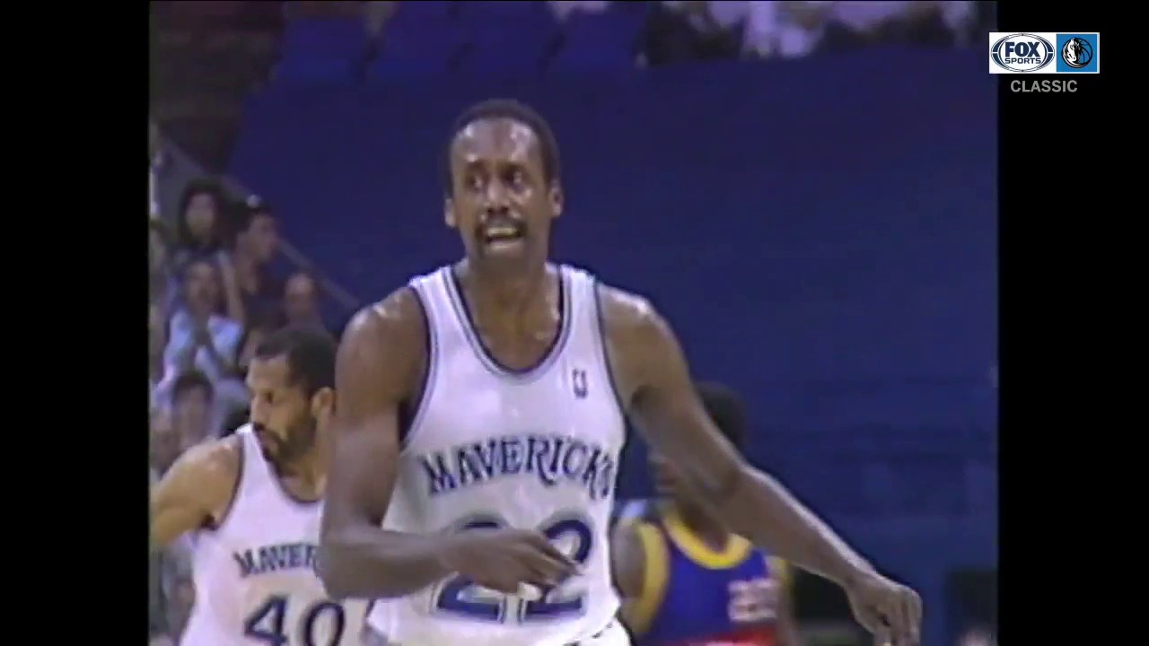WATCH: Rolando Blackman with the Tough Shot  | Mavericks CLASSICS
