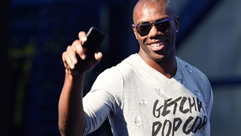 Shannon Sharpe explains why he is not happy about T.O. being kept out of the Hall of Fame
