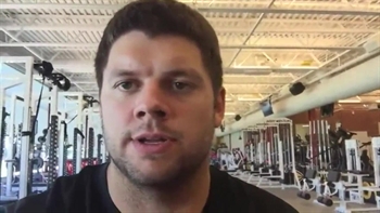 Cardinals OT Veldheer checks in from the weightroom before Game 2