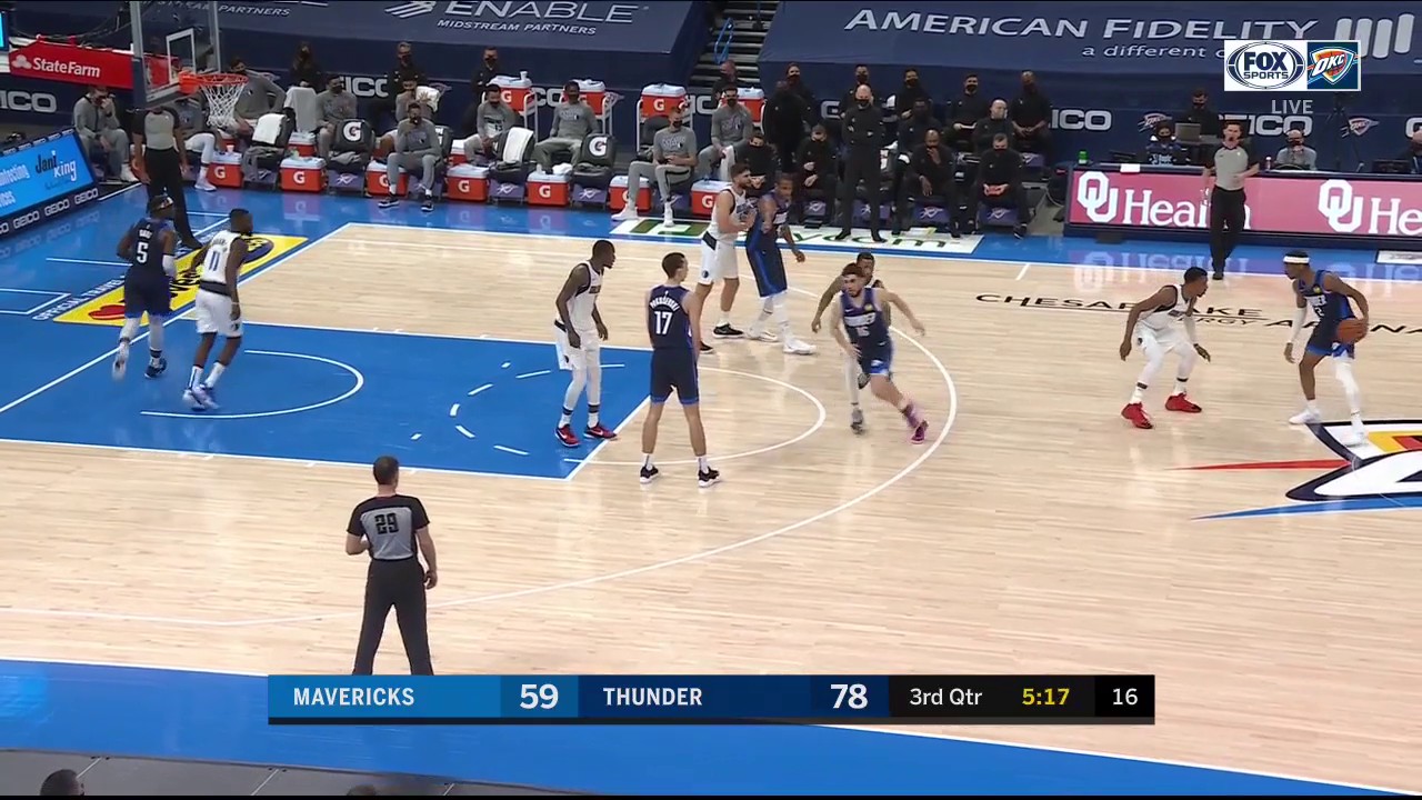 HIGHLIGHTS: Al Horford Drives to the basket, Dunks