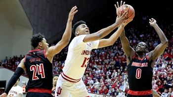Indiana edges Louisville in 68-67 thriller