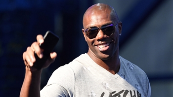 Skip on Terrell Owens: 'He wouldn’t be in my Hall of Fame, but he deserves to get in'