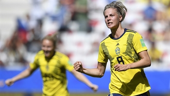 Sweden's Lina Hurtig buries an epic header vs. Thailand | 2019 FIFA Women's World Cup™ Highlights