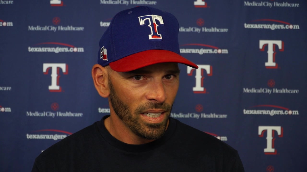 Chris Woodward on Isiah Kiner-Falefa: 'I look at him as an elite defender'